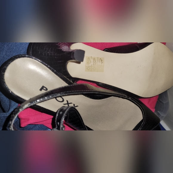 proxy women's heels - Picture 3 of 5